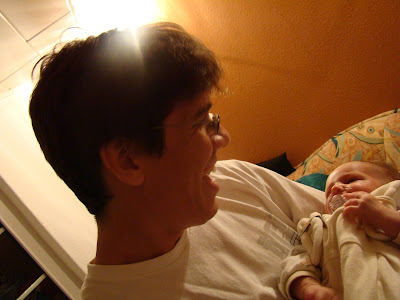 Tio João brincou comigo.