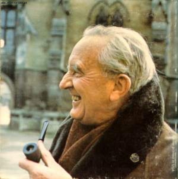 JRR Tolkien smoking pipe back cover photo The Hobbit