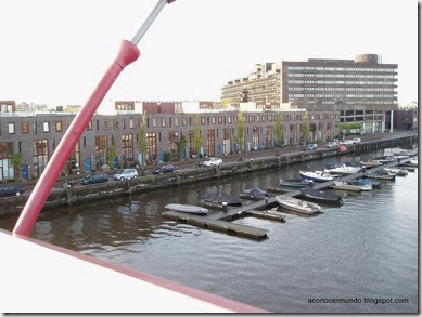 Amsterdam. Vistas desde el Puente Pythonbrug (Puente pitón) - PB110690