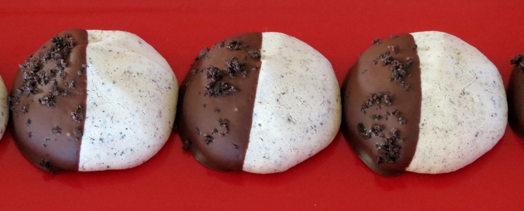[Candy%2520Cane%2520Oreo%2520Meringue%2520Cookies%255B4%255D.jpg]