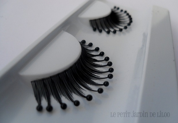 [03-madonna-immaculate-collection-lashes-by-w7%255B4%255D.jpg]