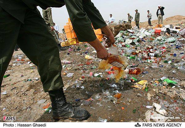 Daivam polum porukkilla ivanmaarodu: (EVEN GOD WILL NOT FORGIVE THESE PEOPLE........)