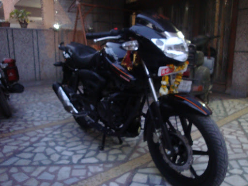 Hyper Edge Apache