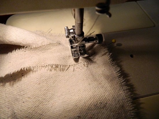 [Present%2520Pillows%2520Sew%2520Top%25202%2520%2528550x413%2529%2520%25282%2529%255B4%255D.jpg]