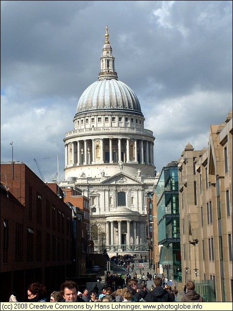 [St-Paul-cathedral-London3.jpg]