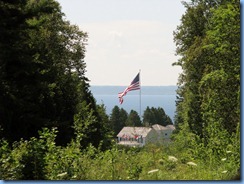 3356 Michigan Mackinac Island - Carriage Tours - Fort Mackinac Avenue of Flags