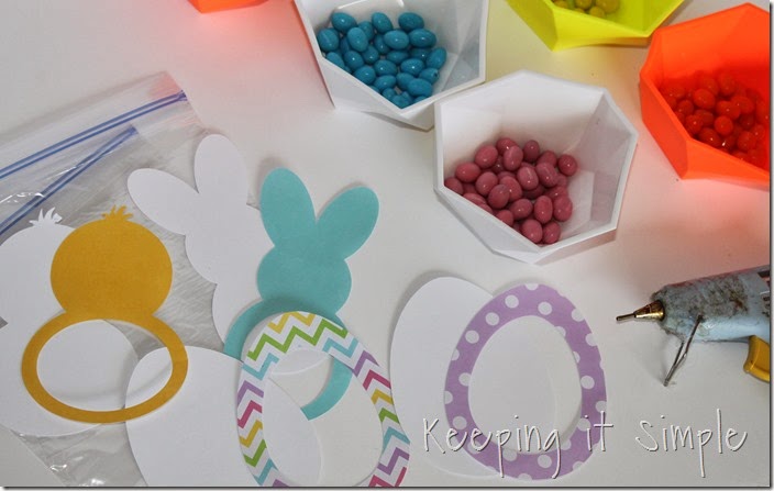 Easy-Easter-Treats-Candy-Pouches (1)