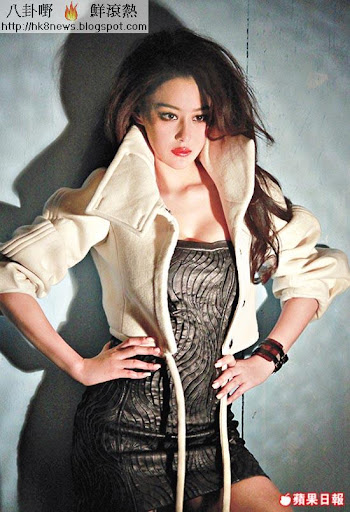 張馨予大讚男友吳卓羲在《缺宅男女》演得精采。微博圖片