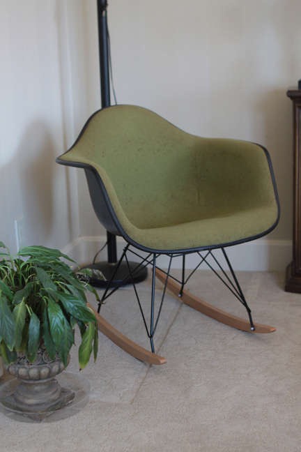 [Eames%2520rocker%255B4%255D.jpg]