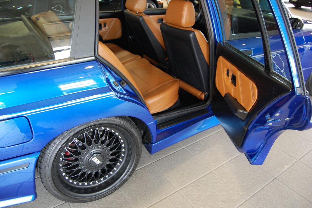[BMW-M3-E30-Touring-126%255B2%255D.jpg]
