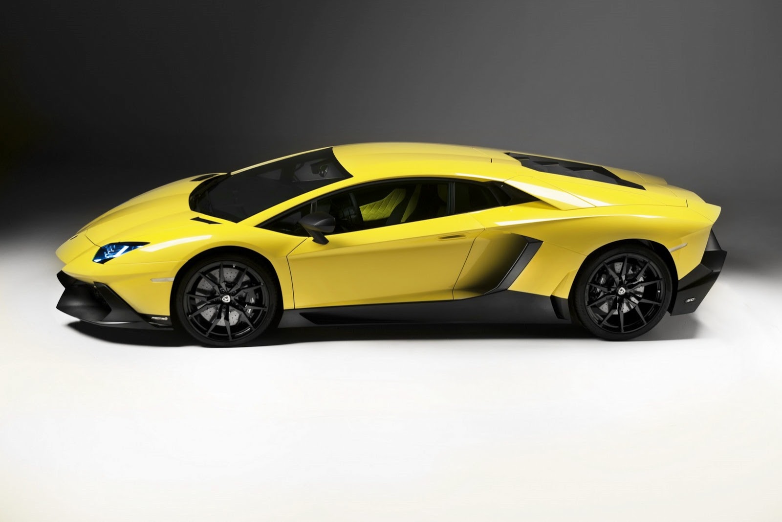 [Lamborghini-Aventador-50-Anniversario4%255B2%255D.jpg]