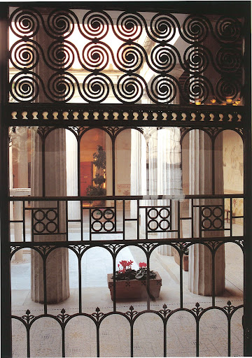 Detail every where you look - even out-lying the window panes.