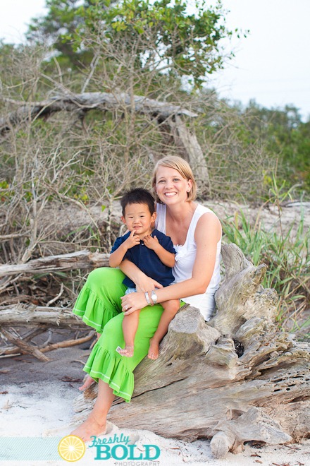 [Family%2520Beach%2520Portraits%2520by%2520Freshly%2520Bold-0068%255B3%255D.jpg]