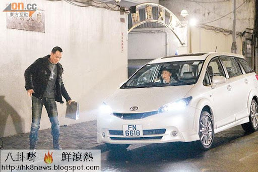 周麗淇繼續與拍檔謝天華為《女警愛作戰》劇開工。