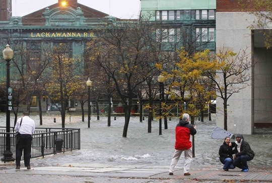 [hurricane-sandy-people-photos-2%255B2%255D.jpg]
