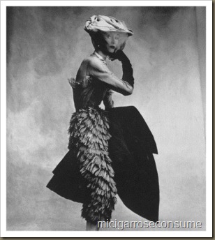Irving-Penn-Balenciaga-Dress-1950