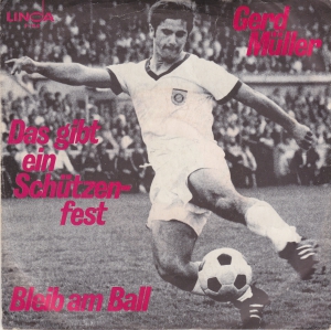 Gerd-Mueller_Bleib-am-Ball.jpg