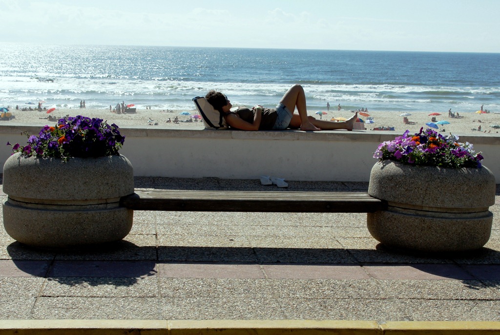 [Gl%25C3%25B3ria%2520Ishizaka%2520-%2520Tocha%2520-%2520%2520praia%2520da%2520Tocha%2520-%2520descanso%255B4%255D.jpg]