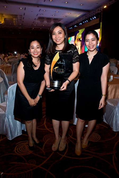 ABS-CBN Creative Communications Management Danie Cruz, Sheryl Ramos, and Con Ignacio receive Quill award for ABS-CBN 2012 Christmas station ID
