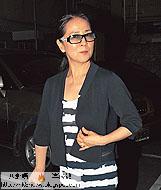 攜女回港定居成龍怒斬10萬生活費吳綺莉愁爆過年