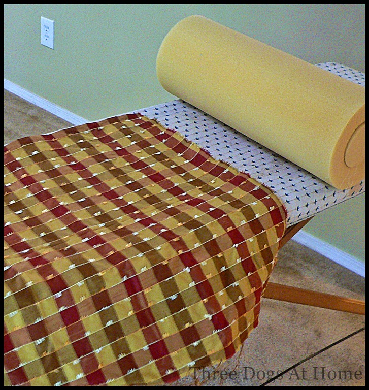 [compactor-dr-curtains-pillow-0502.jpg]
