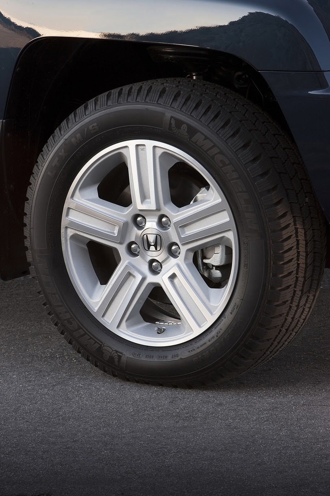 [2014_Honda_Ridgeline_RTL_10%255B3%255D.jpg]