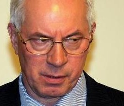 [azarov_pugaet%255B18%255D.jpg]