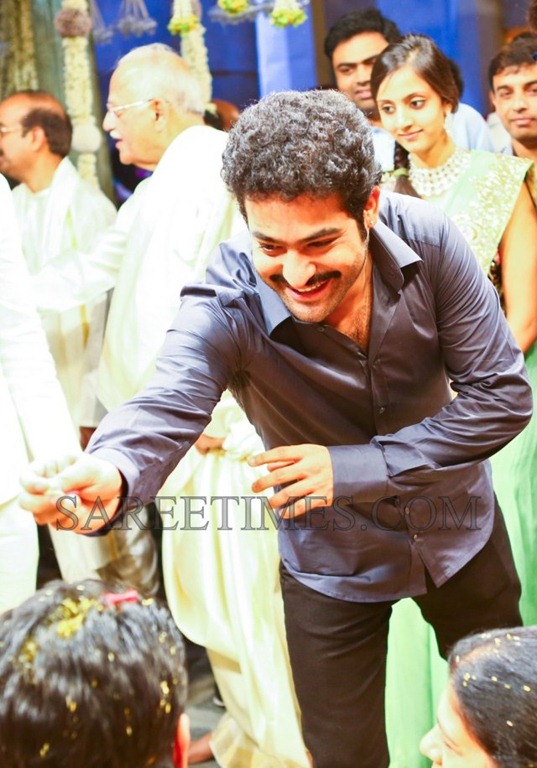 [Celebrities_Saree_Ram_Charan_Marriage%2520%25288%2529%255B4%255D.jpg]
