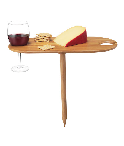 This is genius for beach cocktails at sunset. (ucommongoods.com)