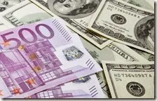 Euro in calo sul dollaro
