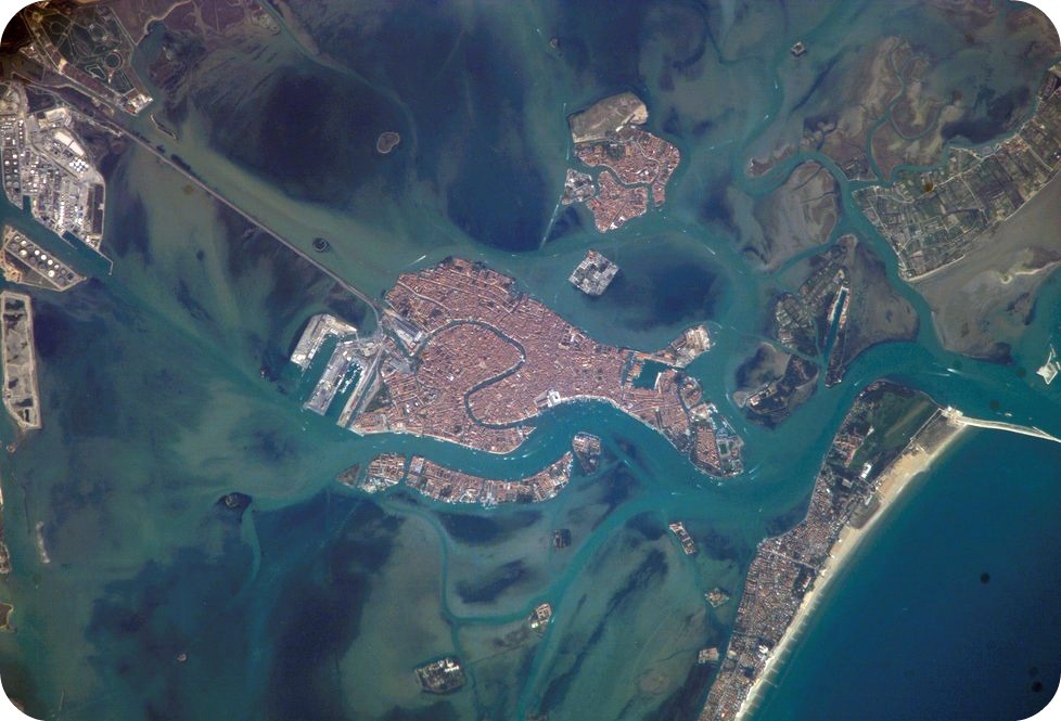 [11.05%2520venice%2520from%2520above.jpg]