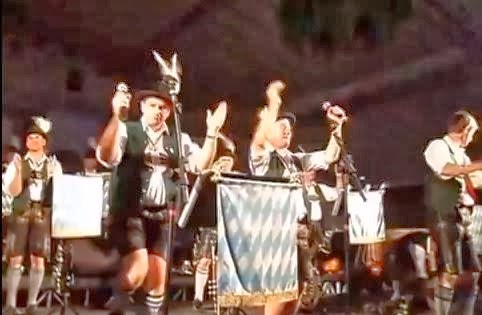 [banda%2520alem%25C3%25A3%255B3%255D.jpg]