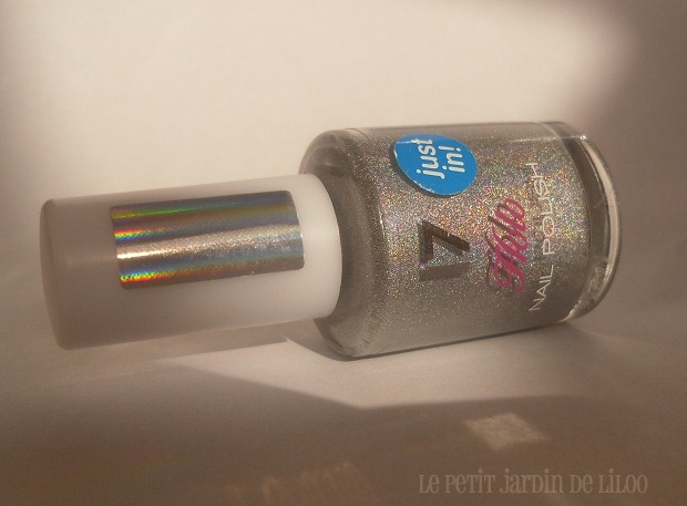 07-17-cosmetics-holo-silver-nail-polish-review-swatch 07-17-cosmetics-holo-silver-nail-polish-review-swatch