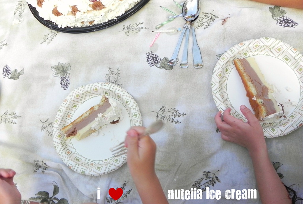 [cake2%255B4%255D.jpg&description=Vegan Strawberry-Banana Bread -A Summer of Change')]