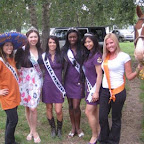Bebeci, Lisa H (Miss Earth Calgary 2008), Veronica, Adwoa, Jessica & Dallas at the Calgary Stampede Parade 2008 miss2007_n120602401_32821642_2926.jpg
