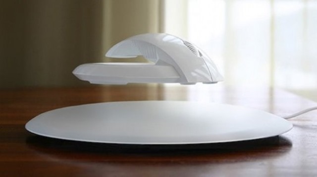 mouse-the-bat-1-600x335 mouse-the-bat-1-600x335