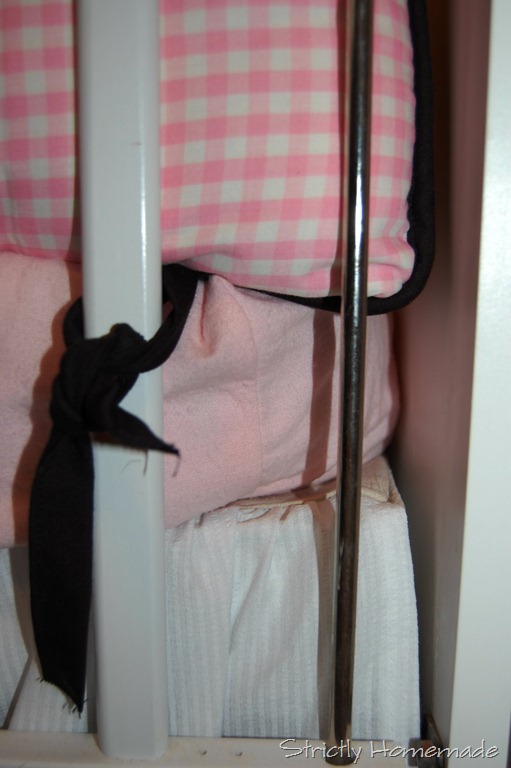 [Corner%2520of%2520bedding%255B2%255D.jpg]