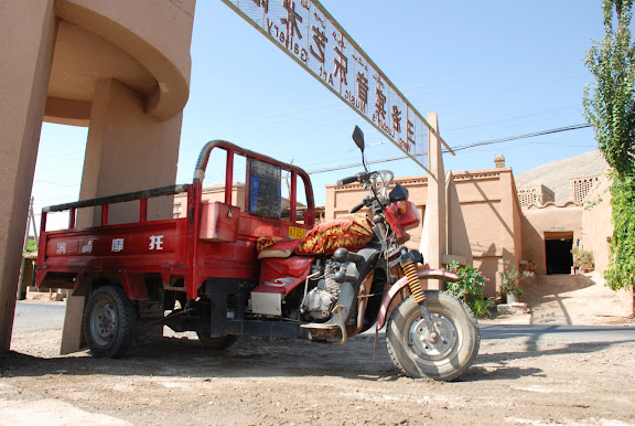 Turfan - Putaogou Moto-truck