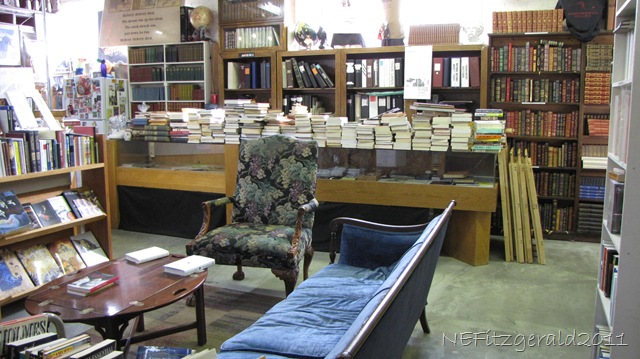 [IMG_9381PilesOf%2520Books%255B7%255D.jpg]