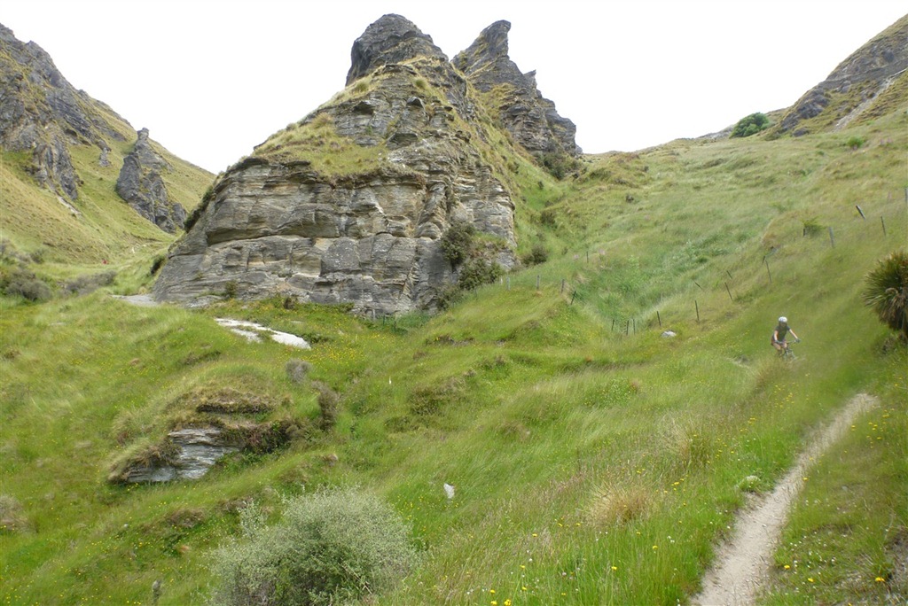 [P10106357.jpg]