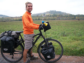 France - Retour - Entre Nevers et Cosne-sur-Loire<br />
Derrière, Sancerre