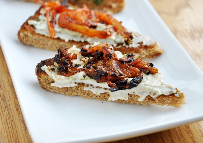 pesto hummus tomato tartine 096 pesto hummus tomato tartine 096