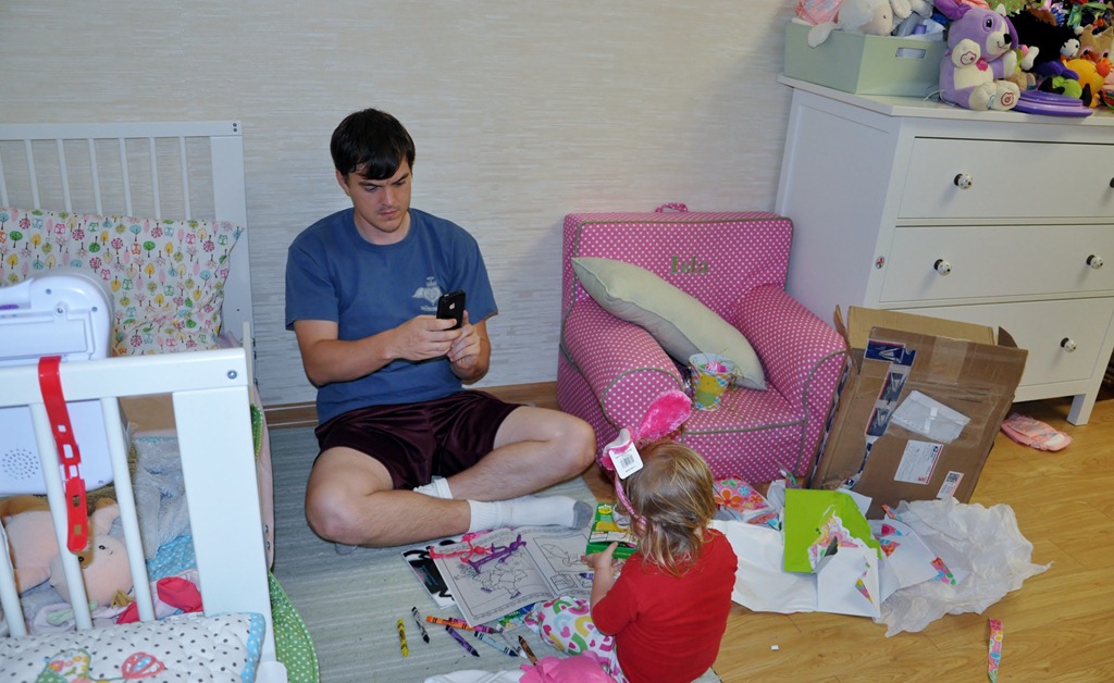 [Opeing-Presents-with-Daddy5.jpg]