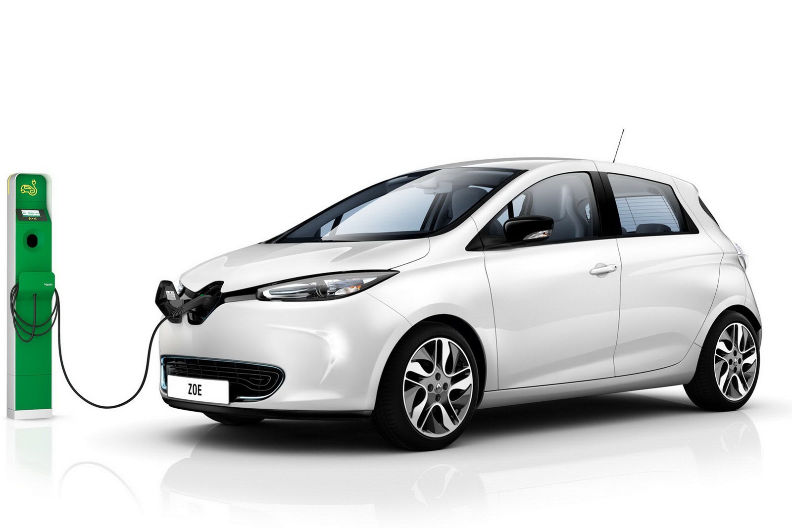 Renault-ZOE-12[2].jpg