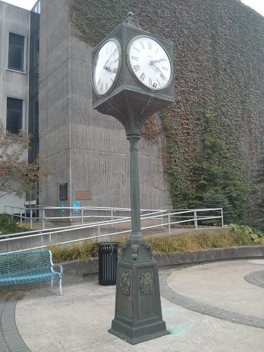 Dartmouth Clock