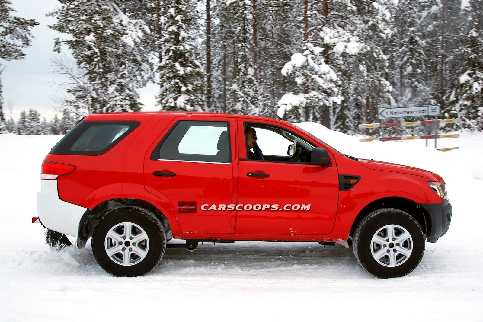 2015-Ford-Ranger-SUV-4%25255B3%25255D.jpg