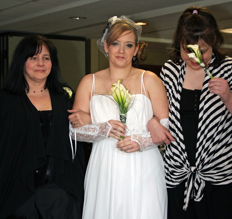 [2011%252005%252021_Brandy%2520%2526%2520Gary%2520Wedding_0081_edited-1%255B5%255D.jpg]