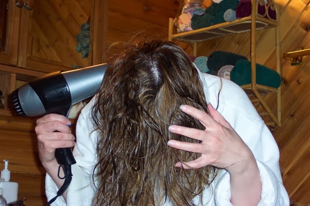 [woman-drying-hair-hairdryer%255B4%255D.jpg]