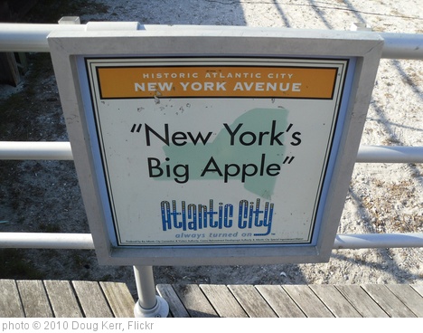 'Atlantic City Boardwalk - New Jersey' photo (c) 2010, Doug Kerr - license: http://creativecommons.org/licenses/by-sa/2.0/