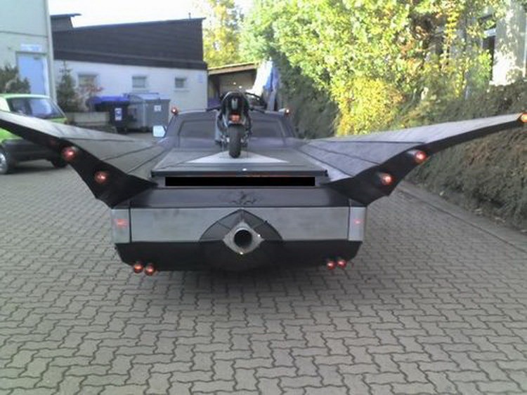 [Batmobile-Germany-9%255B2%255D.jpg]
